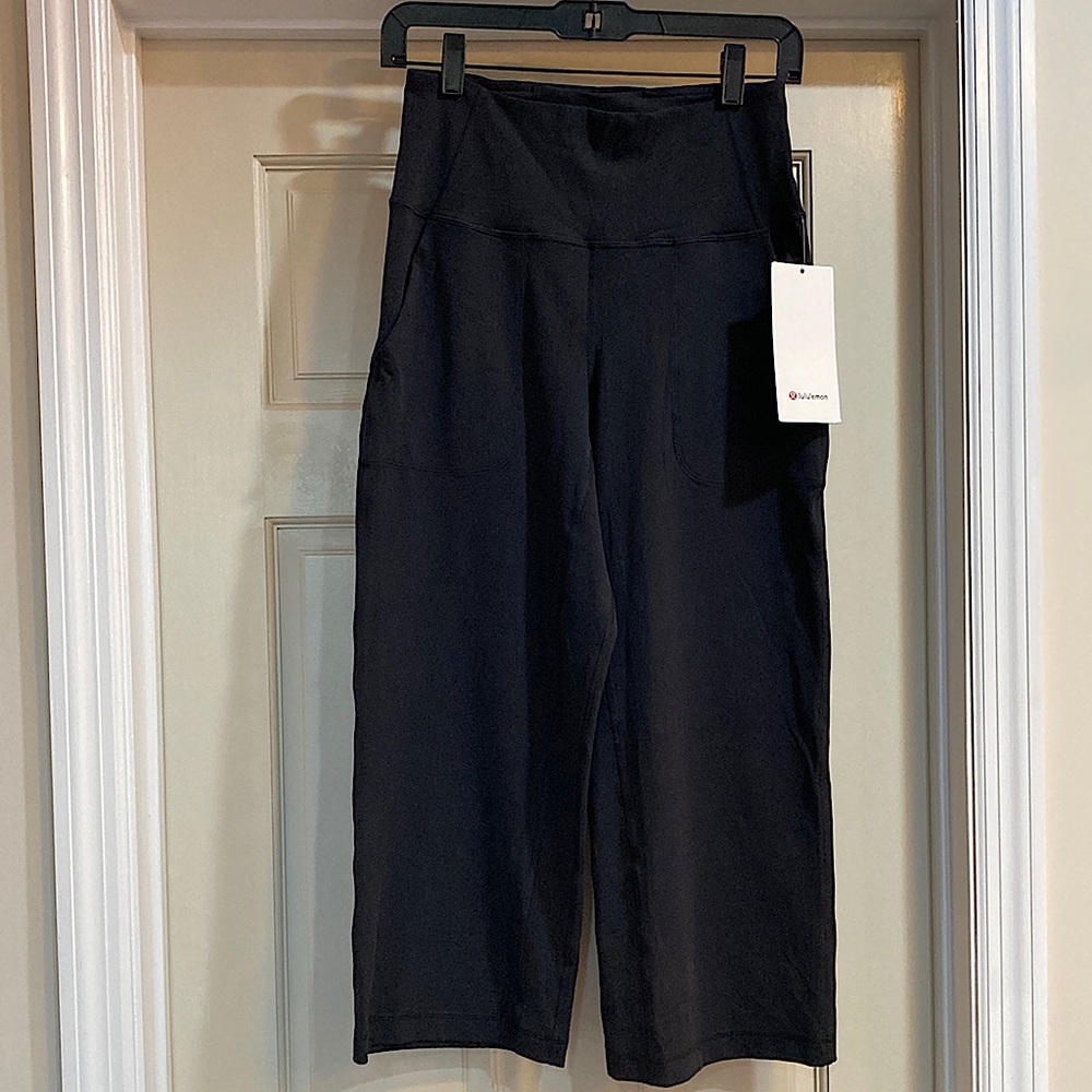 Lululemon Align HR Wide Leg Crop Size 6